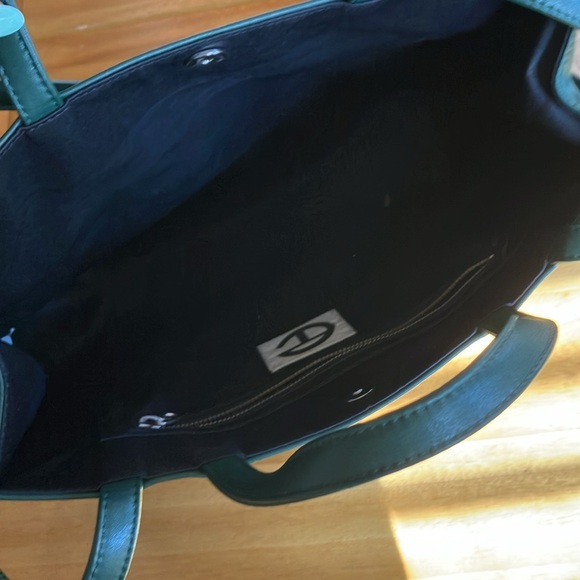 Telfar Medium Green Shopping Bag - Picture 4 of 11